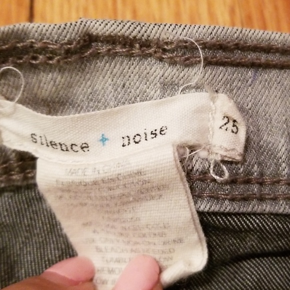 Jeans - Picture 3 of 3